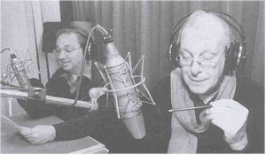Frans van Dusschoten en Ger Smit in 1998 tijdens het opnemen van een radiospot.